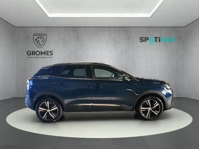 Peugeot 3008 view 2