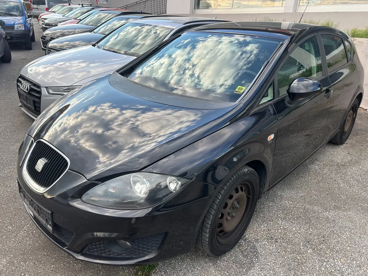 SEAT Leon Reference Schwarz - 1