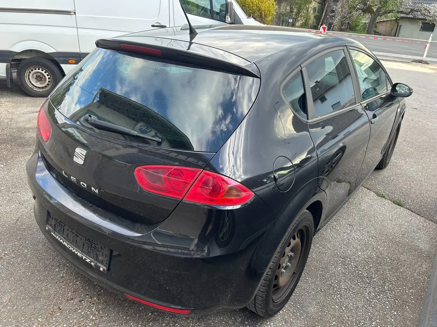 SEAT Leon Reference Schwarz - 2