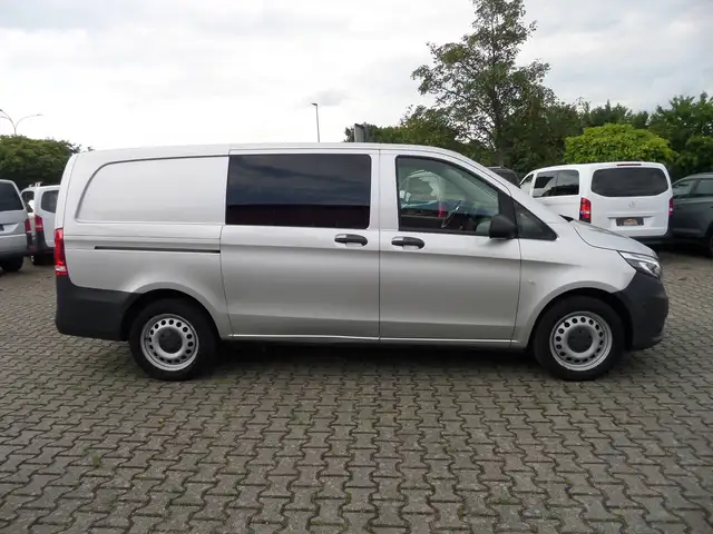 Mercedes-Benz Vito 119 CDI 4x4 lang+Mixto 4 Sitzer+Regale+Automatik+Cam+LED+Standheizung+1.Hand