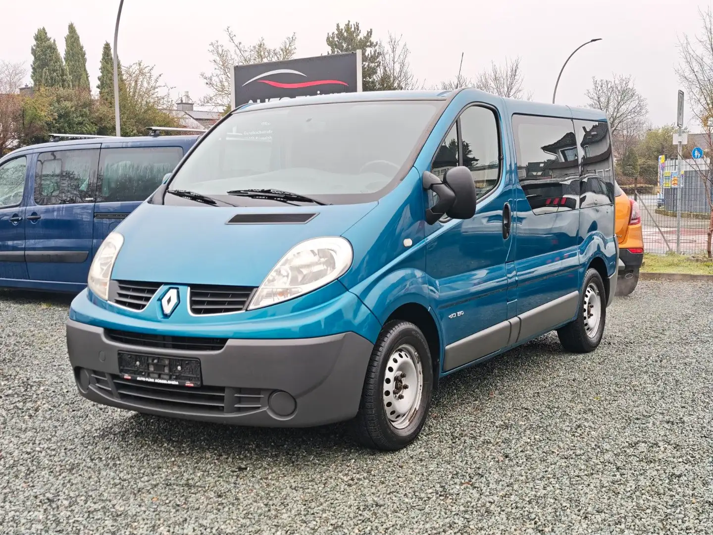 Renault Trafic 2.5 dCi Combi 2.HAND 8 SITZER KLIMA Blue - 1