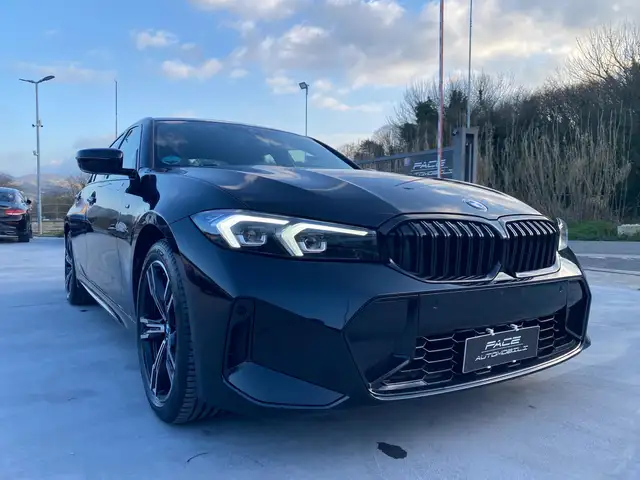 BMW 3 Series view 4