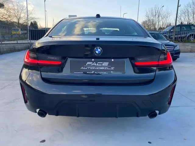 BMW 3 Series view 14
