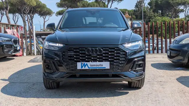 Audi Q5 view 2
