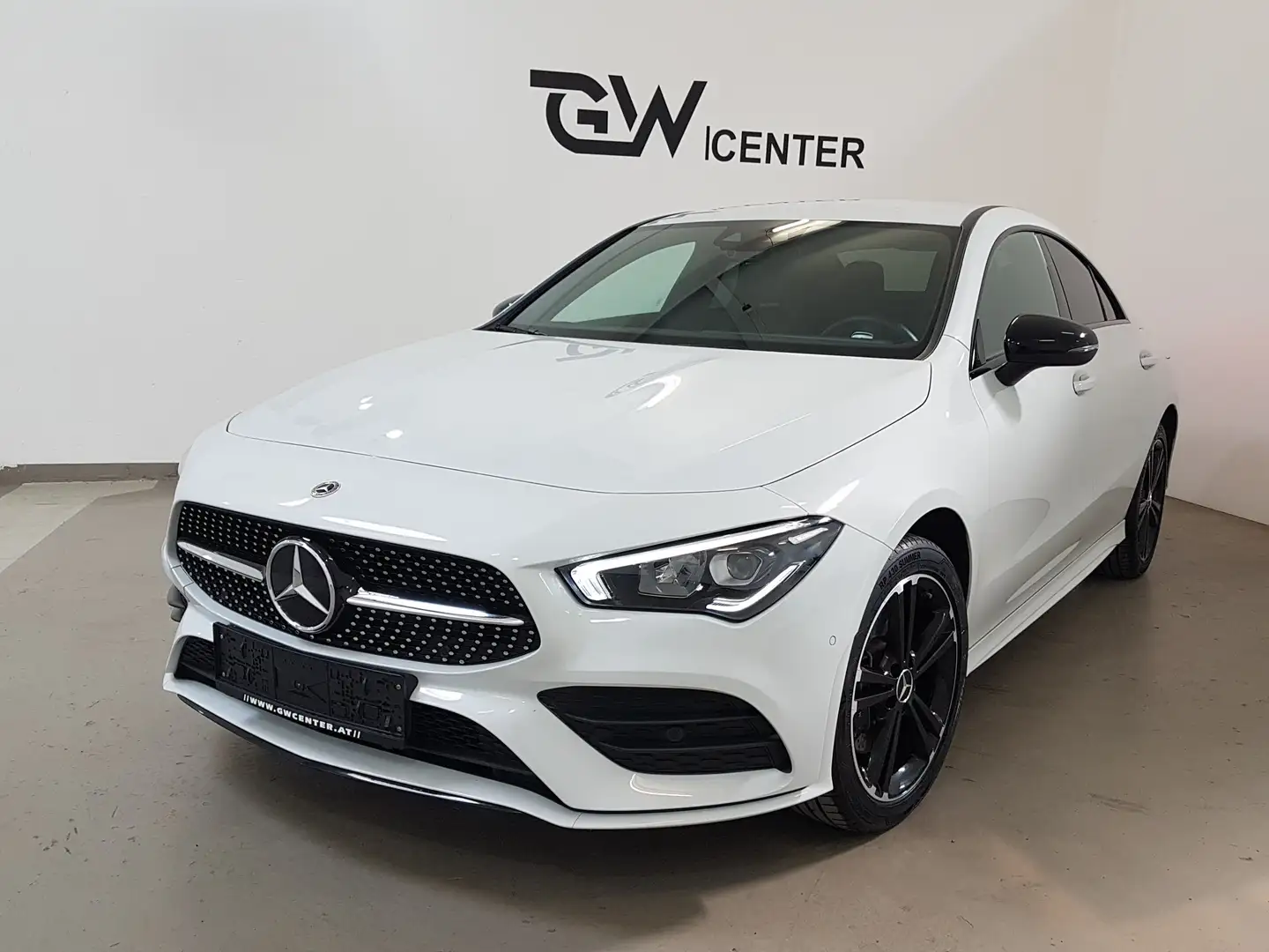Mercedes-Benz CLA 250 e AMG Line Grau - 1