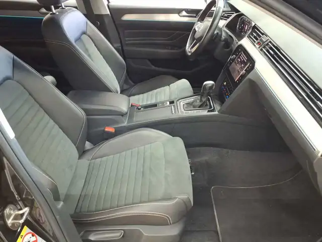 Volkswagen Passat view 8