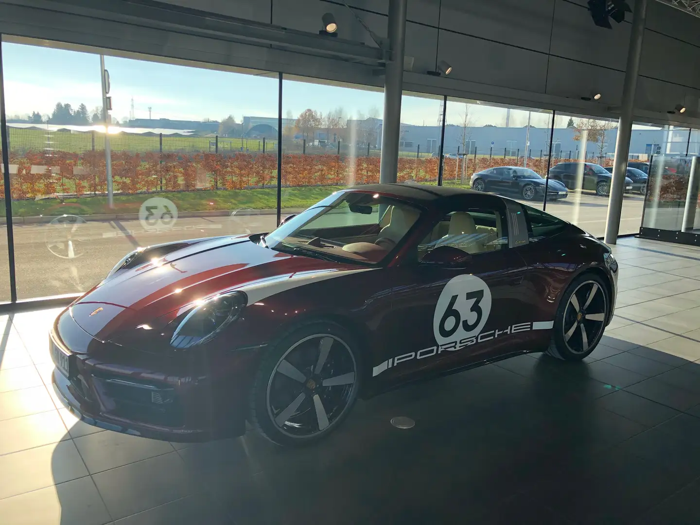 Porsche 992 Targa 4S Heritage Design Edition Czerwony - 1