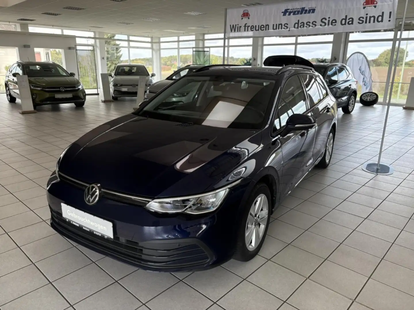 Volkswagen Golf VIII Variant Life eTSI Klima Navi Rückfahrkamera Blau - 2