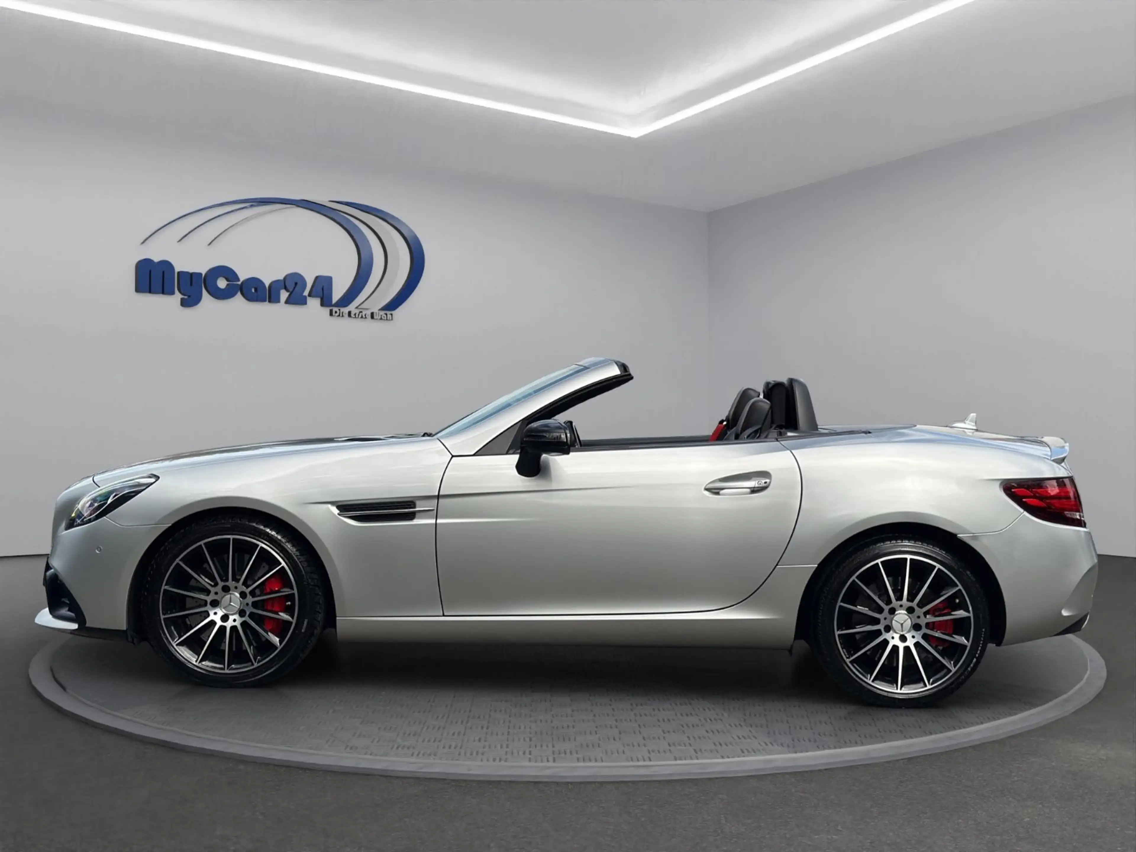 Mercedes-Benz SLC 43 AMG ICamIMemoryIHarmanK.IAlcantaraIACC — photo 12