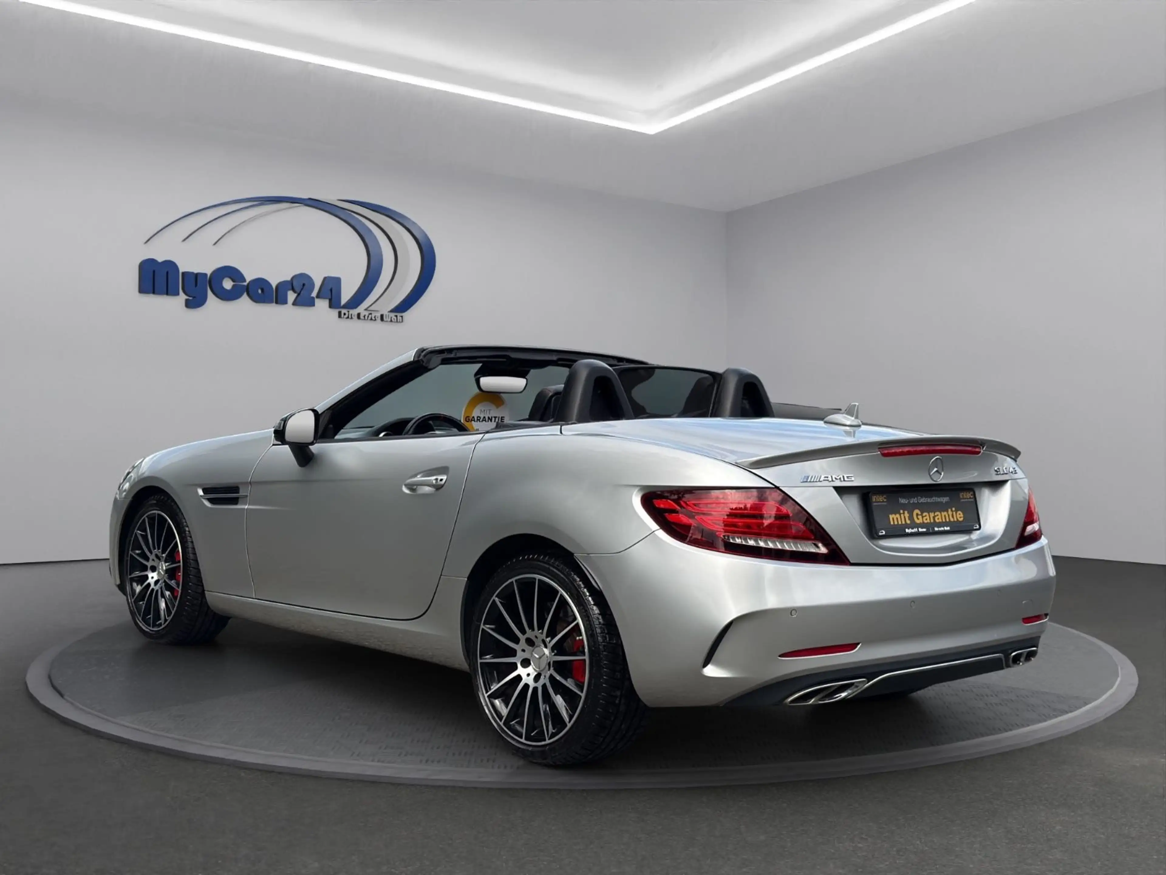 Mercedes-Benz SLC 43 AMG ICamIMemoryIHarmanK.IAlcantaraIACC — photo 4