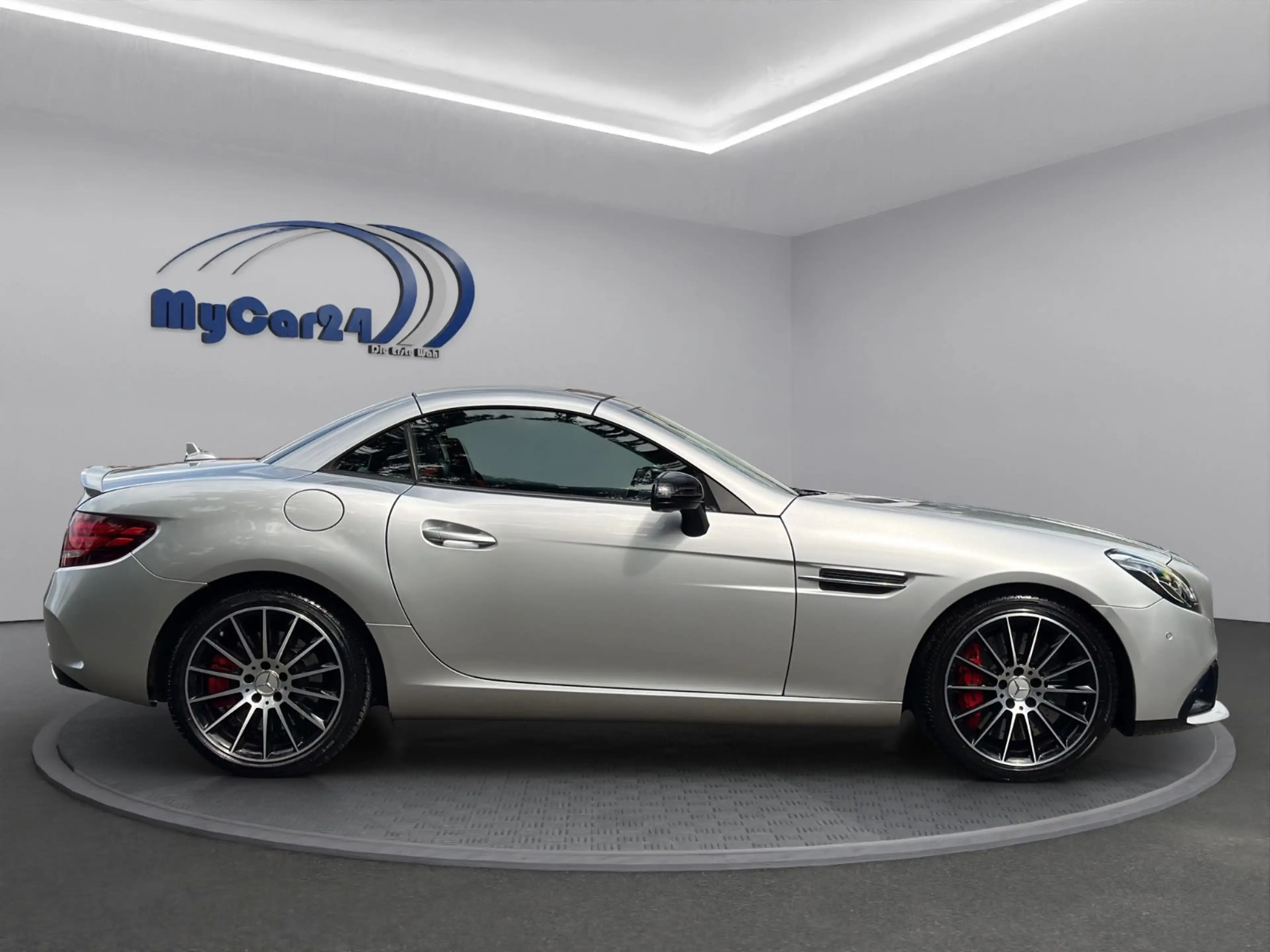 Mercedes-Benz SLC 43 AMG ICamIMemoryIHarmanK.IAlcantaraIACC — photo 14