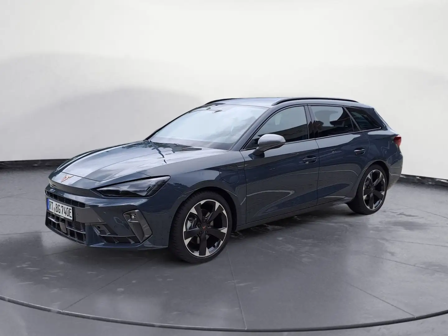 CUPRA Leon Sportstourer 1.5 e-HYBRID  6-Gang-DSG Blau - 1