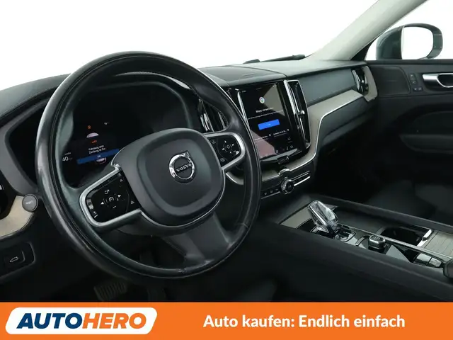 Volvo XC60 view 11