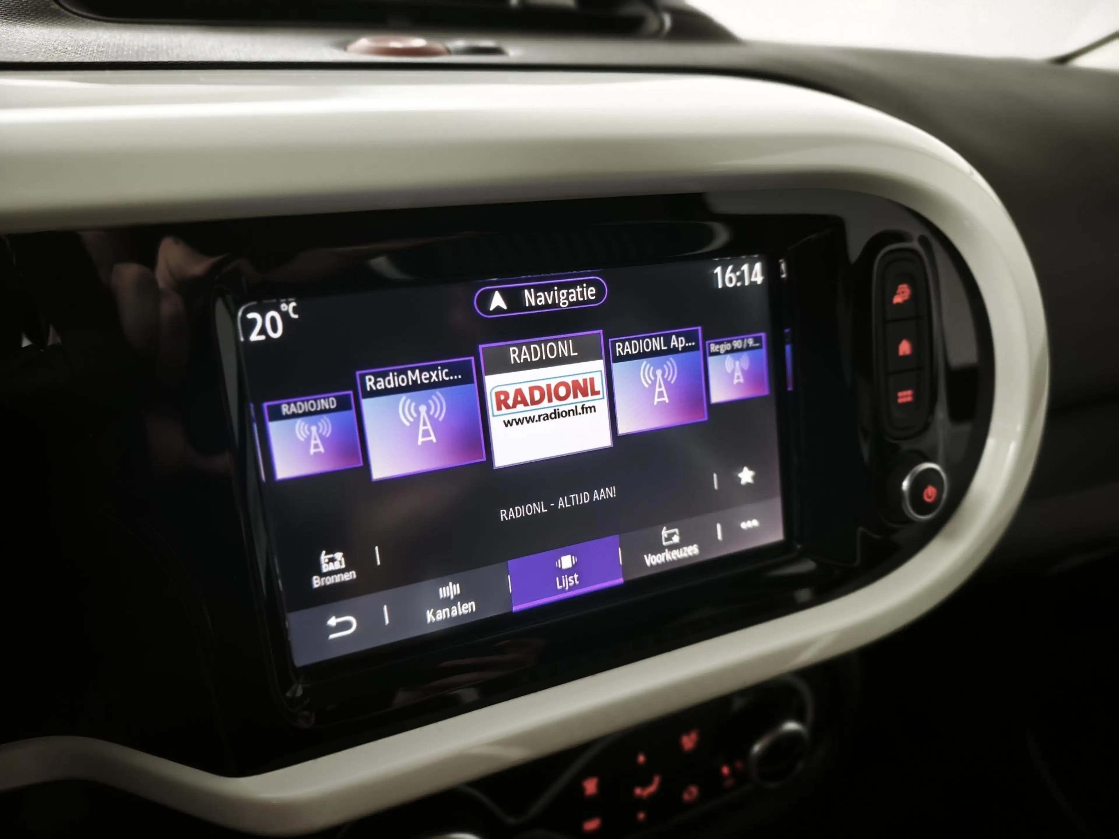 Renault Twingo Z.E. R80 E-Tech Techno 22 kWh | NAP | Achteruitrij — photo 30