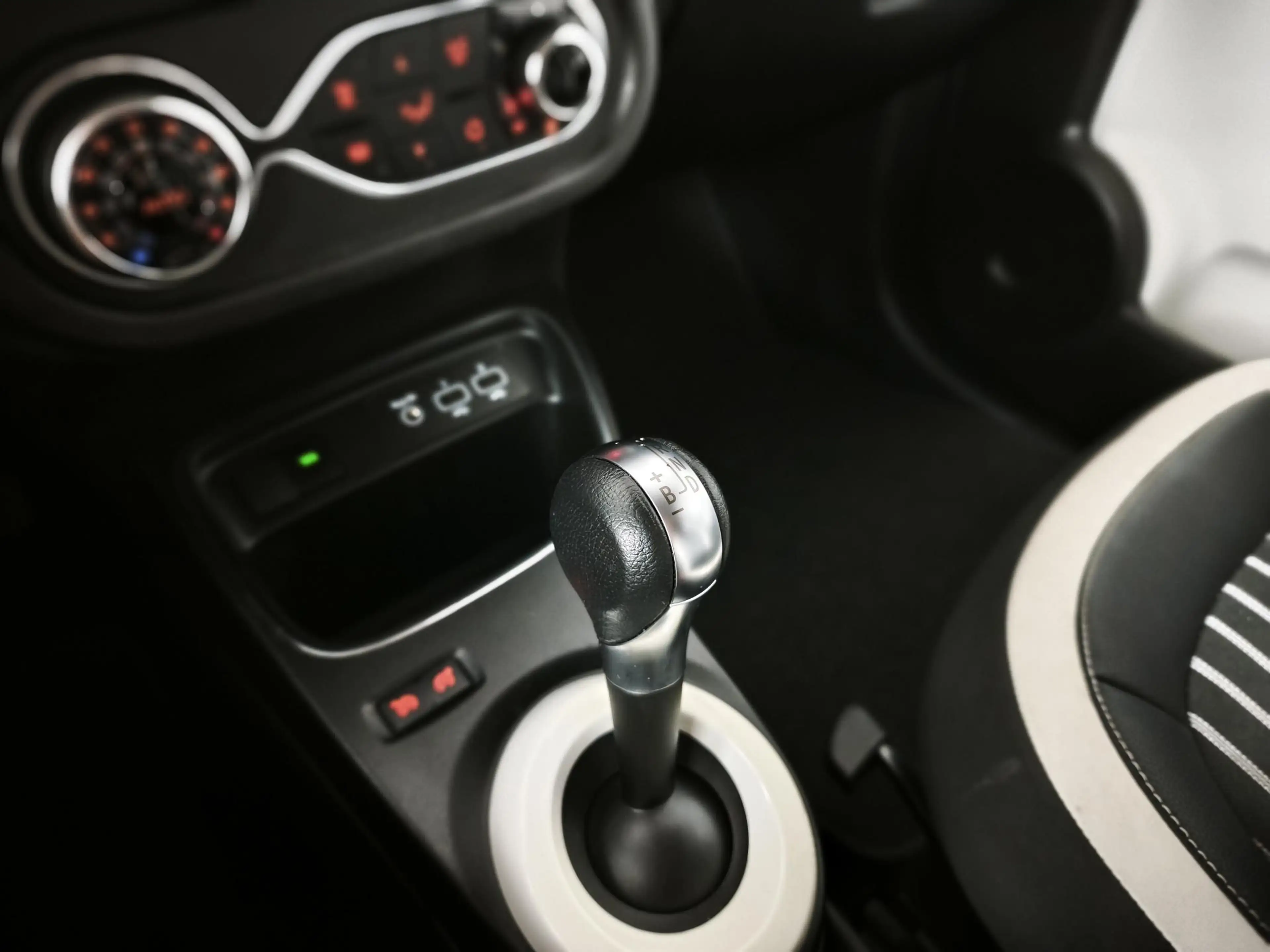 Renault Twingo Z.E. R80 E-Tech Techno 22 kWh | NAP | Achteruitrij — photo 25