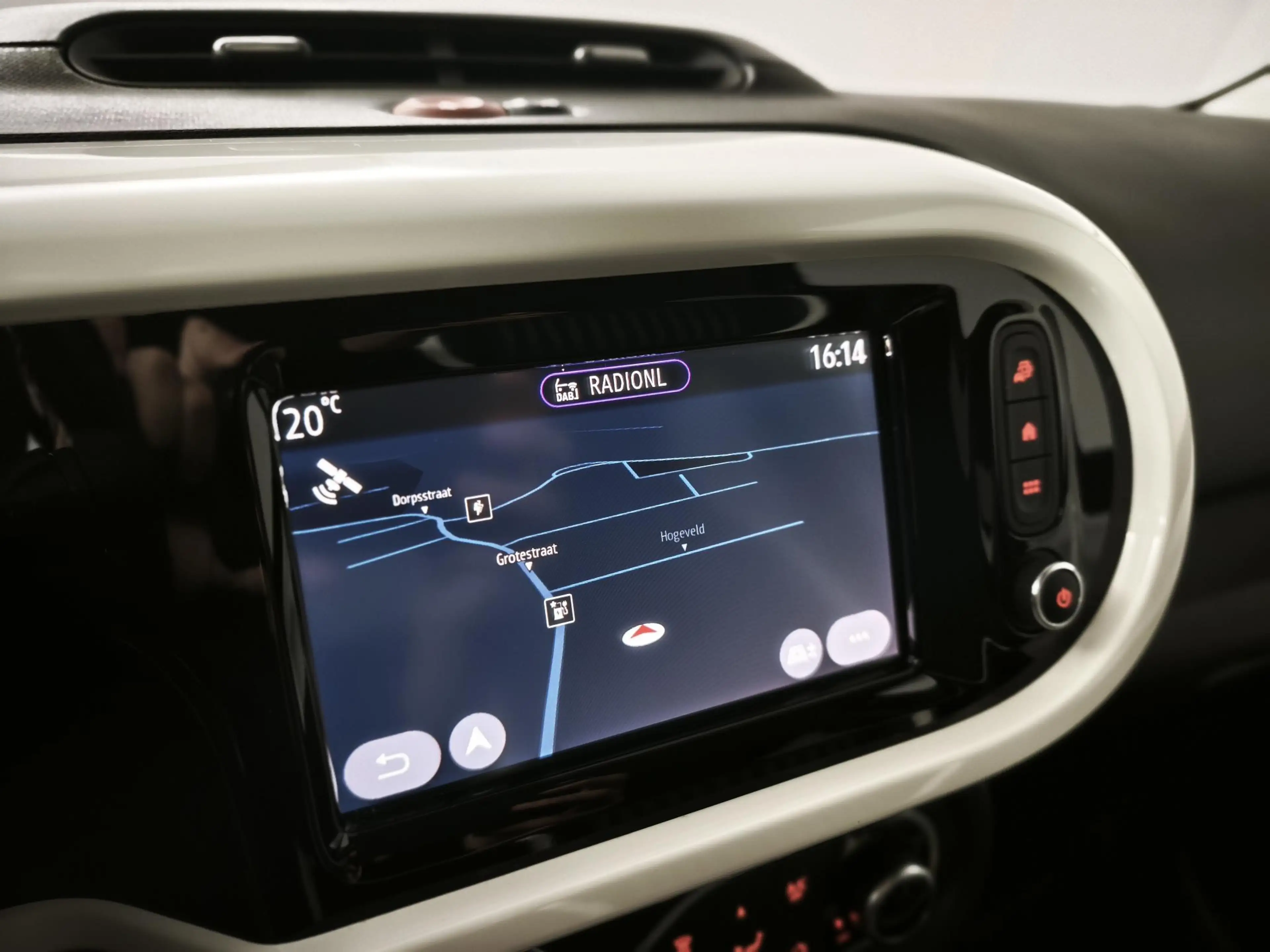 Renault Twingo Z.E. R80 E-Tech Techno 22 kWh | NAP | Achteruitrij — photo 11