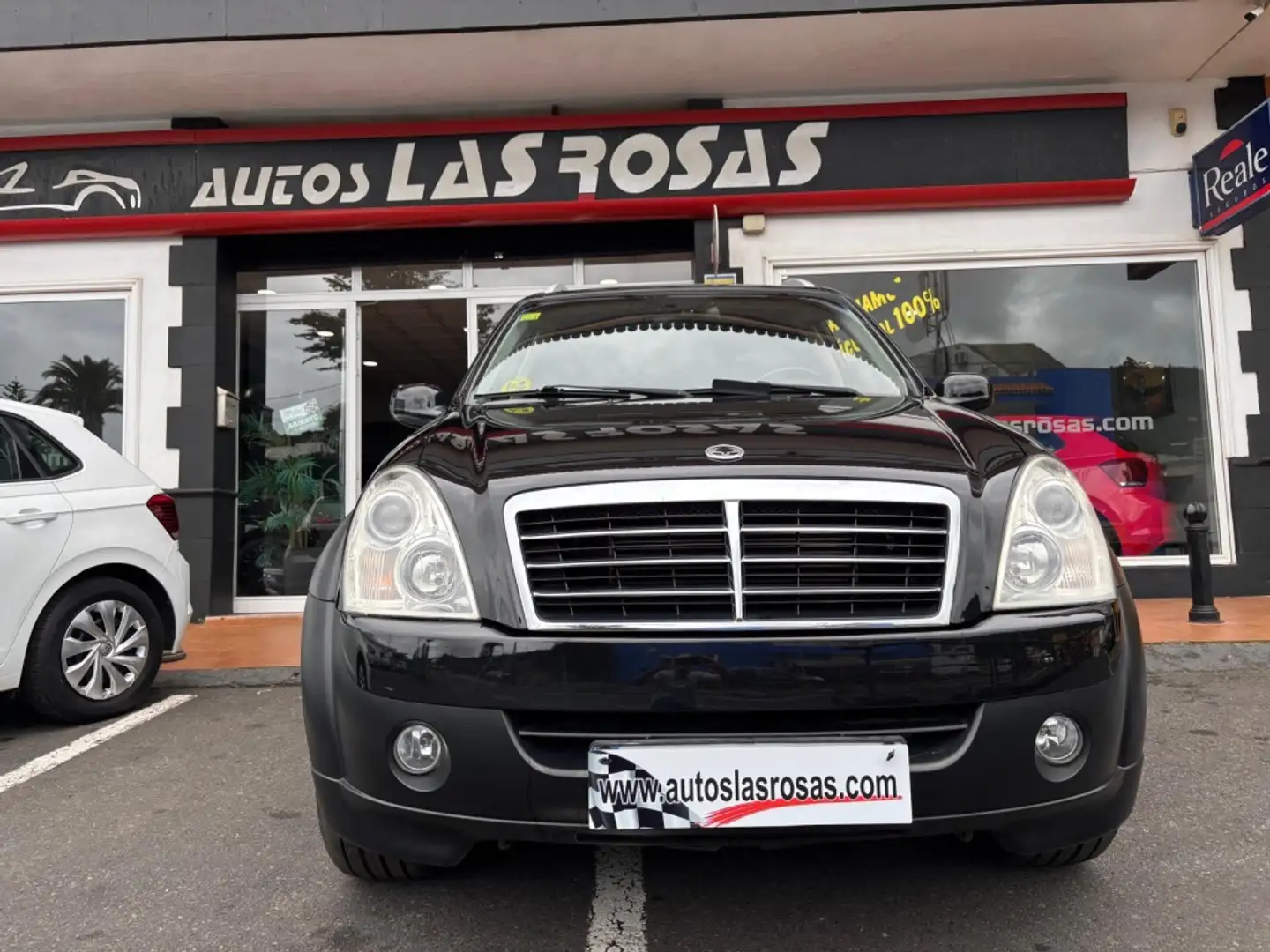 SsangYong Rexton Todoterreno Manual de 5 Puertas Negro - 2