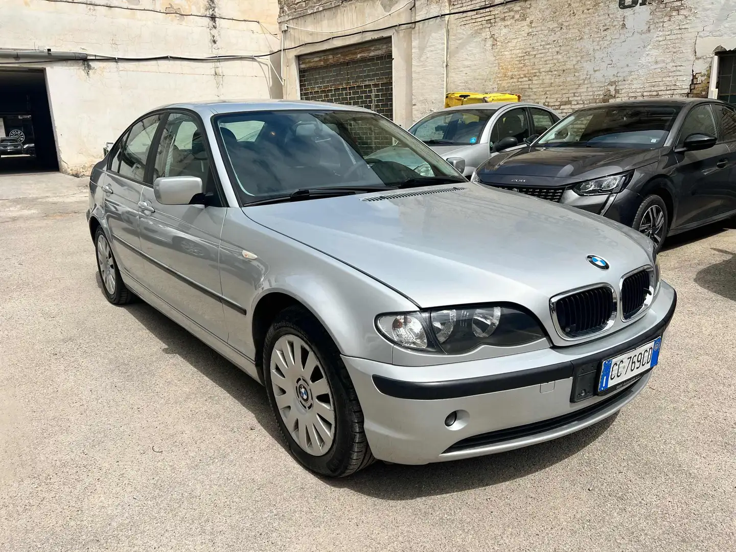 BMW 318 i (2.0) cat 4 porte Grigio - 1