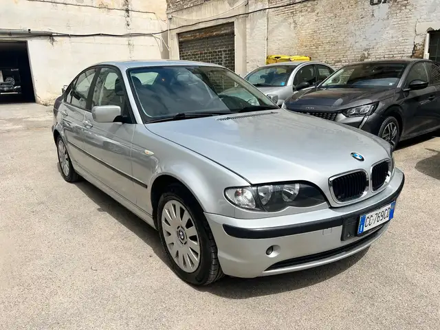 BMW 318 i (2.0) cat 4 porte