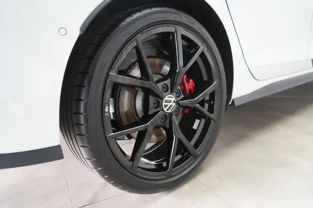 Volkswagen Golf view 12