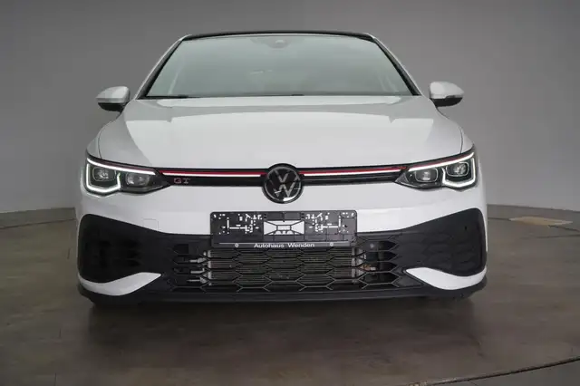 Volkswagen Golf view 2