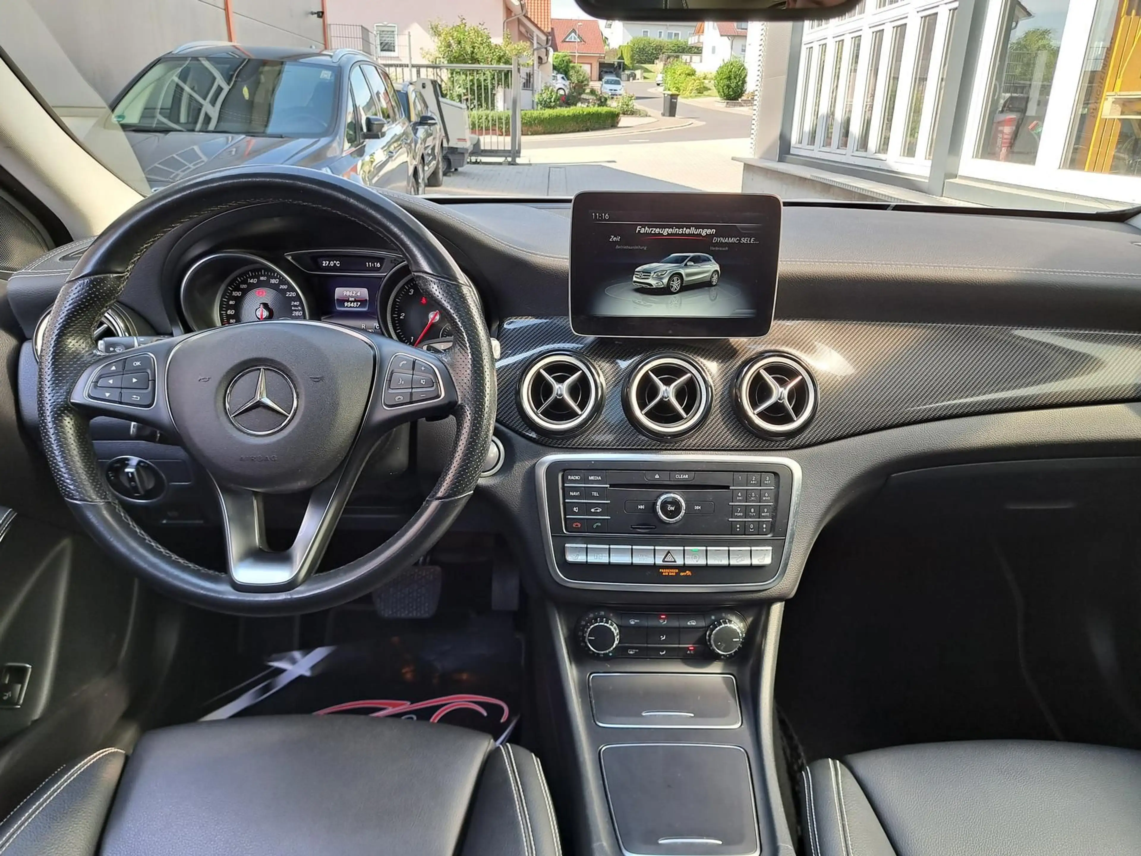 Mercedes-Benz GLA 220 d 4Matic°Totw°Navi°Tempo°Pano°Shzg°AHK°B — photo 15