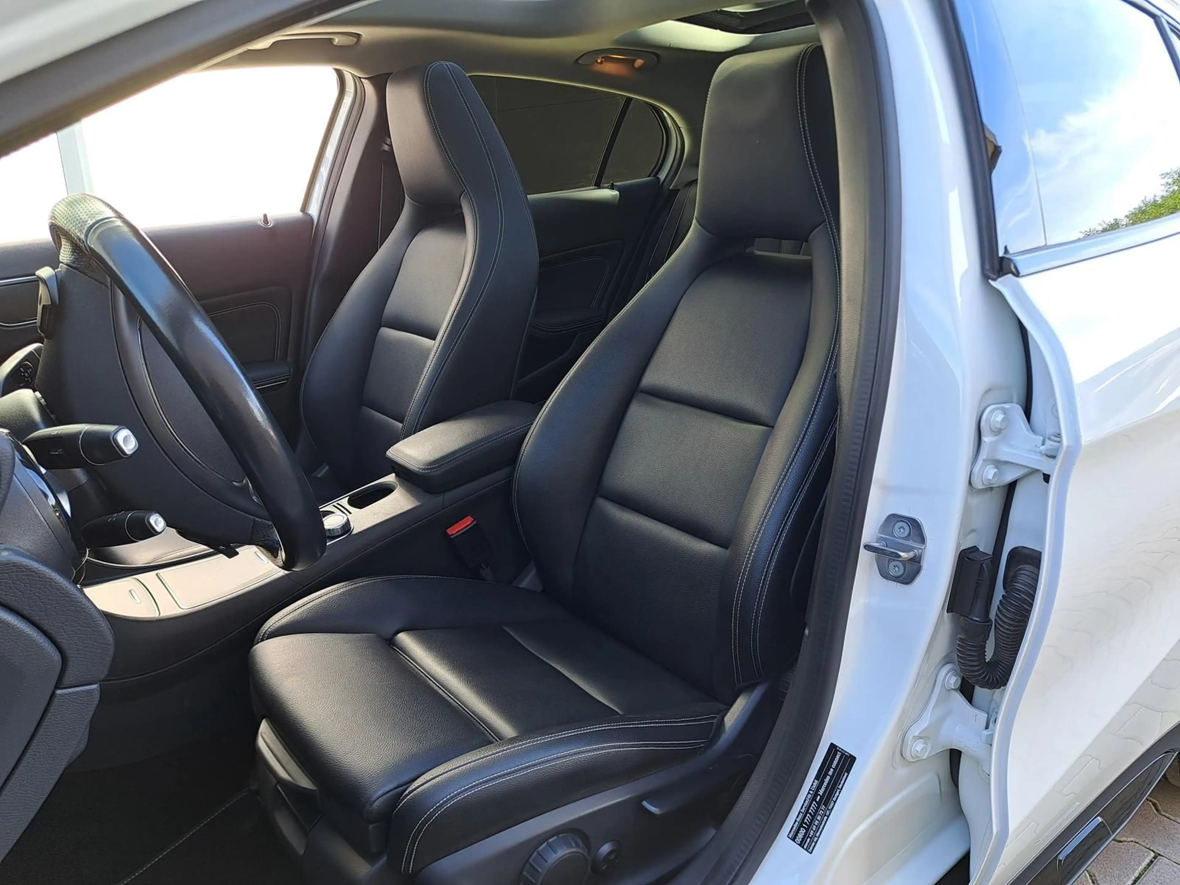 Mercedes-Benz GLA 220 d 4Matic°Totw°Navi°Tempo°Pano°Shzg°AHK°B — photo 11