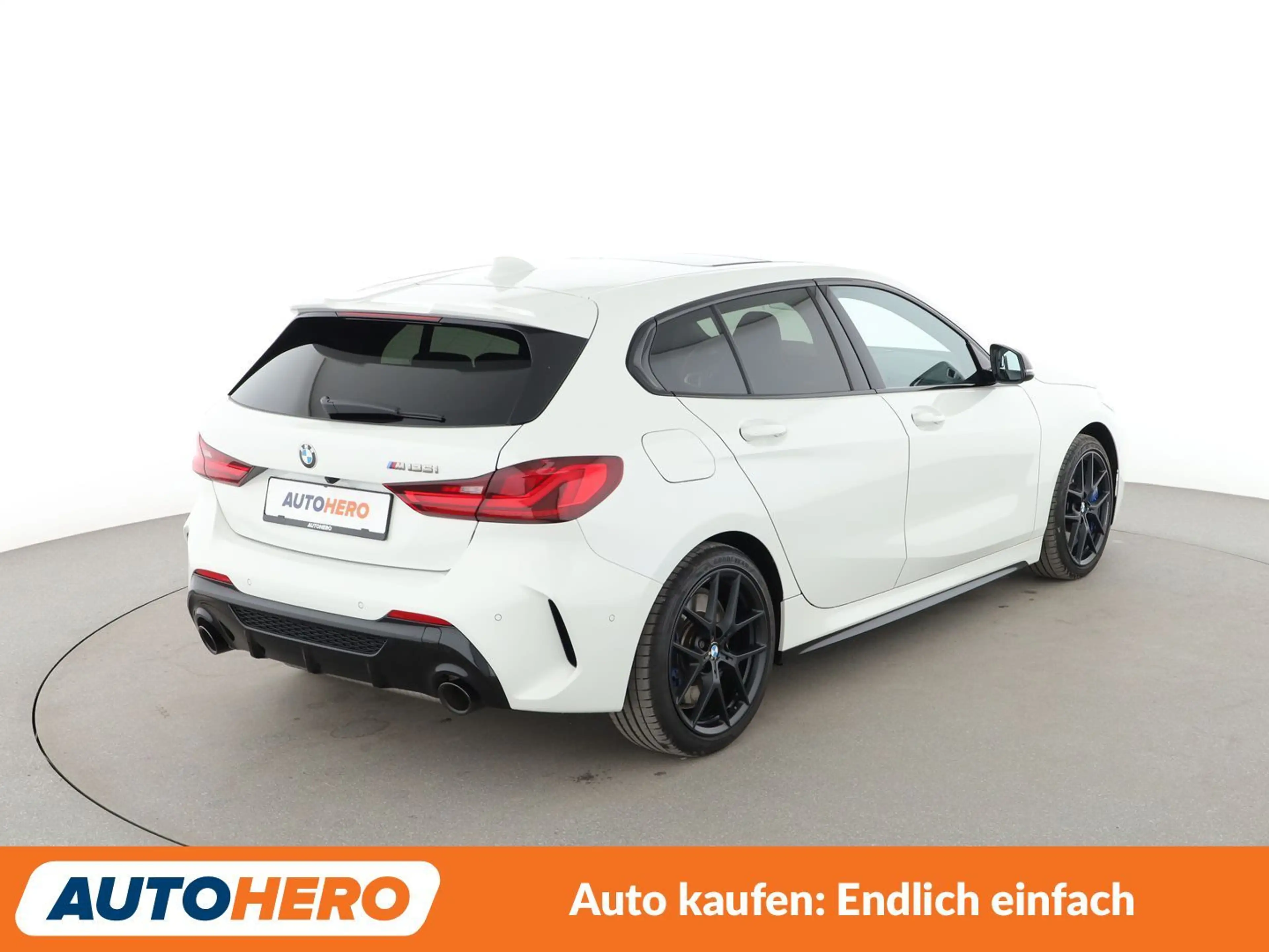 BMW 135 M135i xDrive Aut.*NAV*HUD*ACC*CAM*PDC*SHZ*ALU* — photo 6