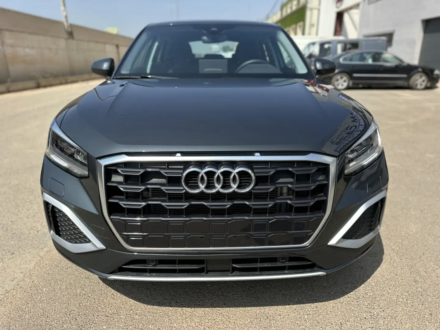Audi Q2 35 TFSI Advanced S tronic 110kW Gris - 2