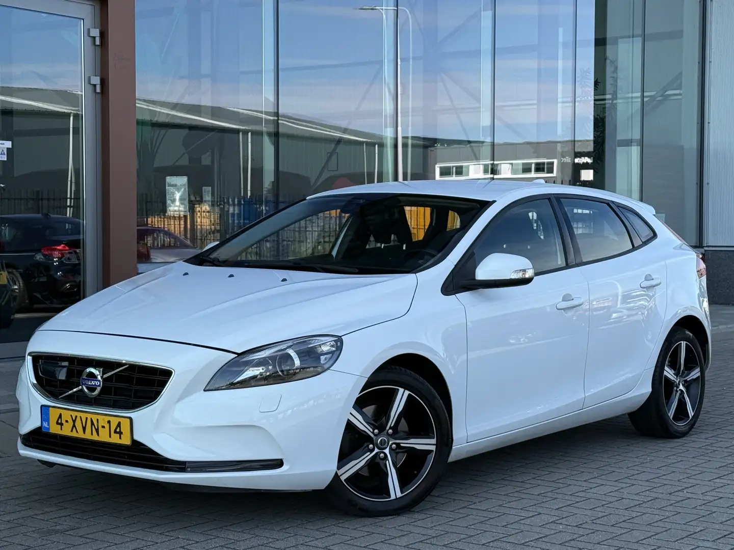 Volvo V40 1.6 T2 R-Design | Navi | Cruise | Stoelverwarming Білий - 2