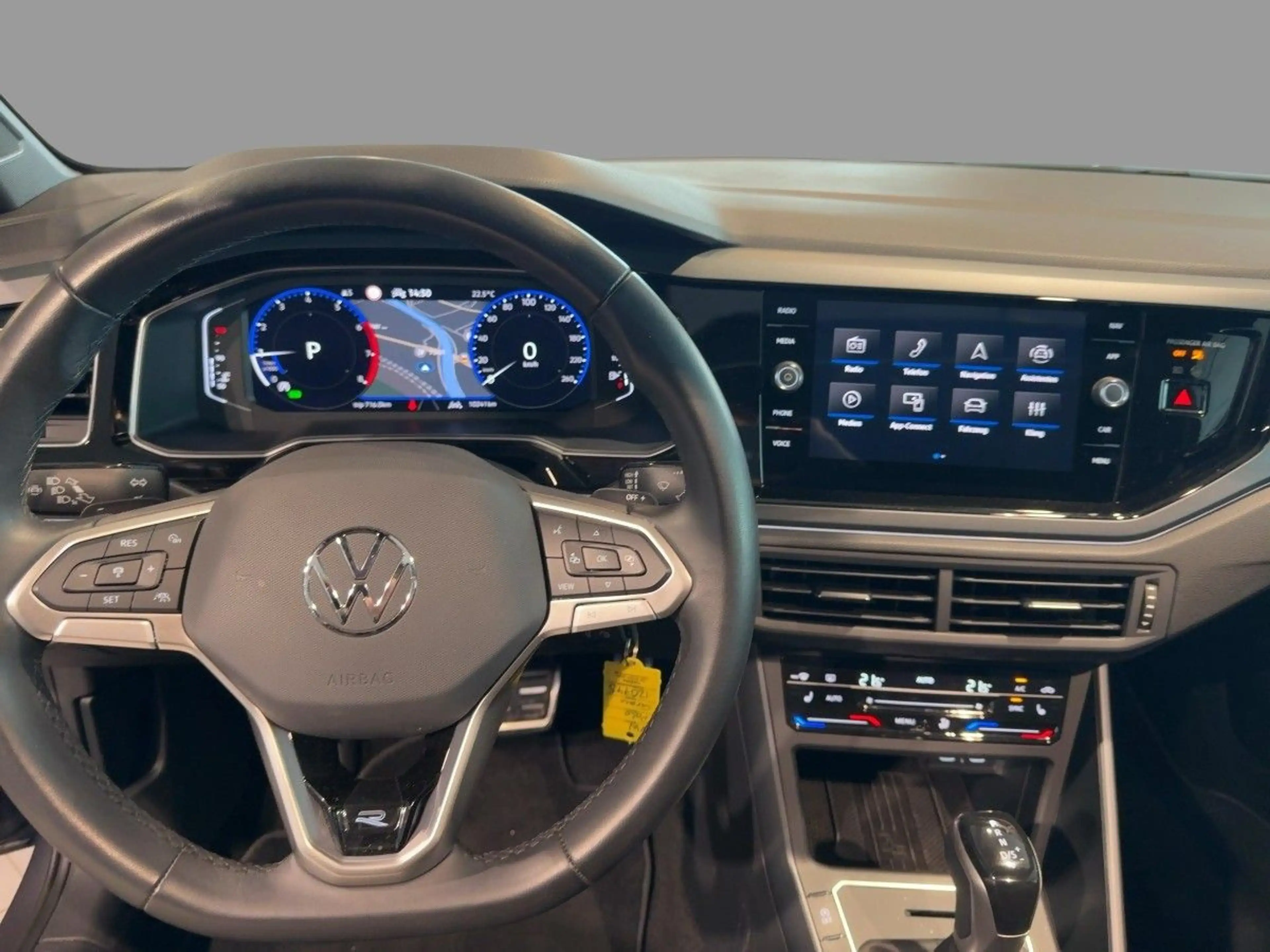Volkswagen Polo 1.0TSI DSG R-Line P-DACH MATRIX-LED NAVI — photo 9