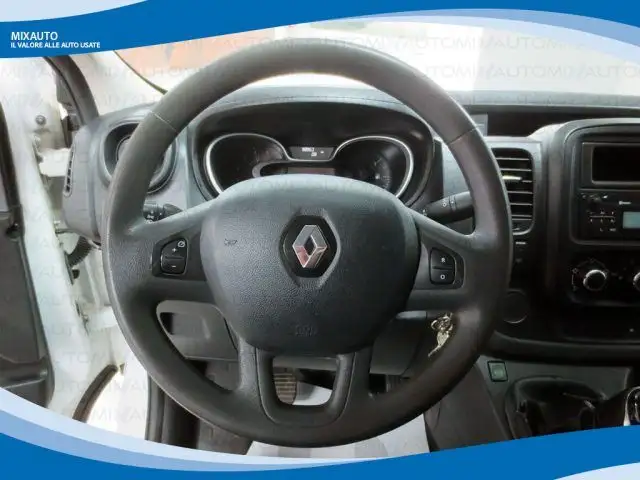 Renault Trafic view 4