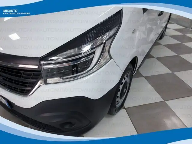 Renault Trafic view 10
