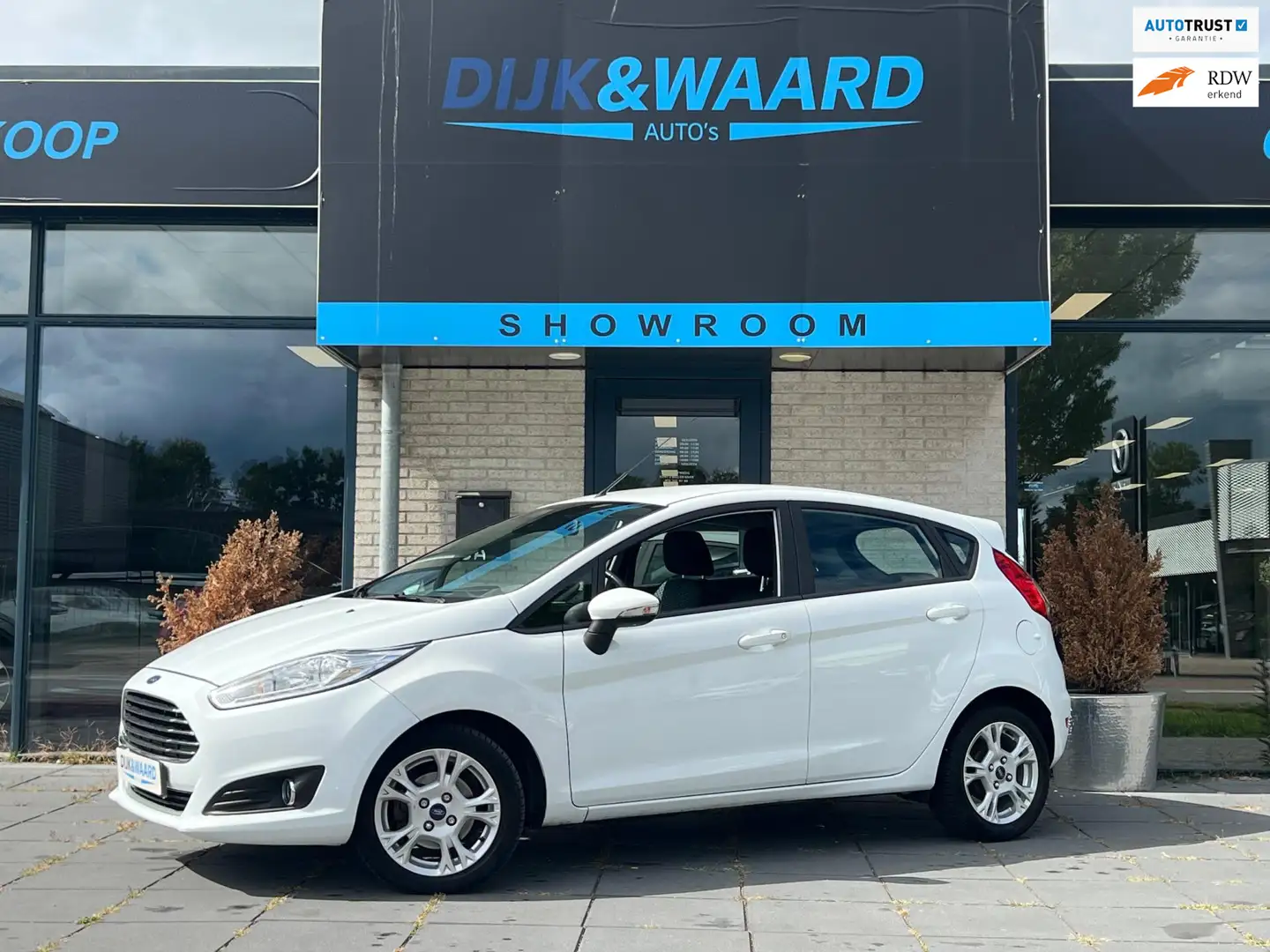 Ford Fiesta 1.0 EcoBoost Titanium Wit - 1