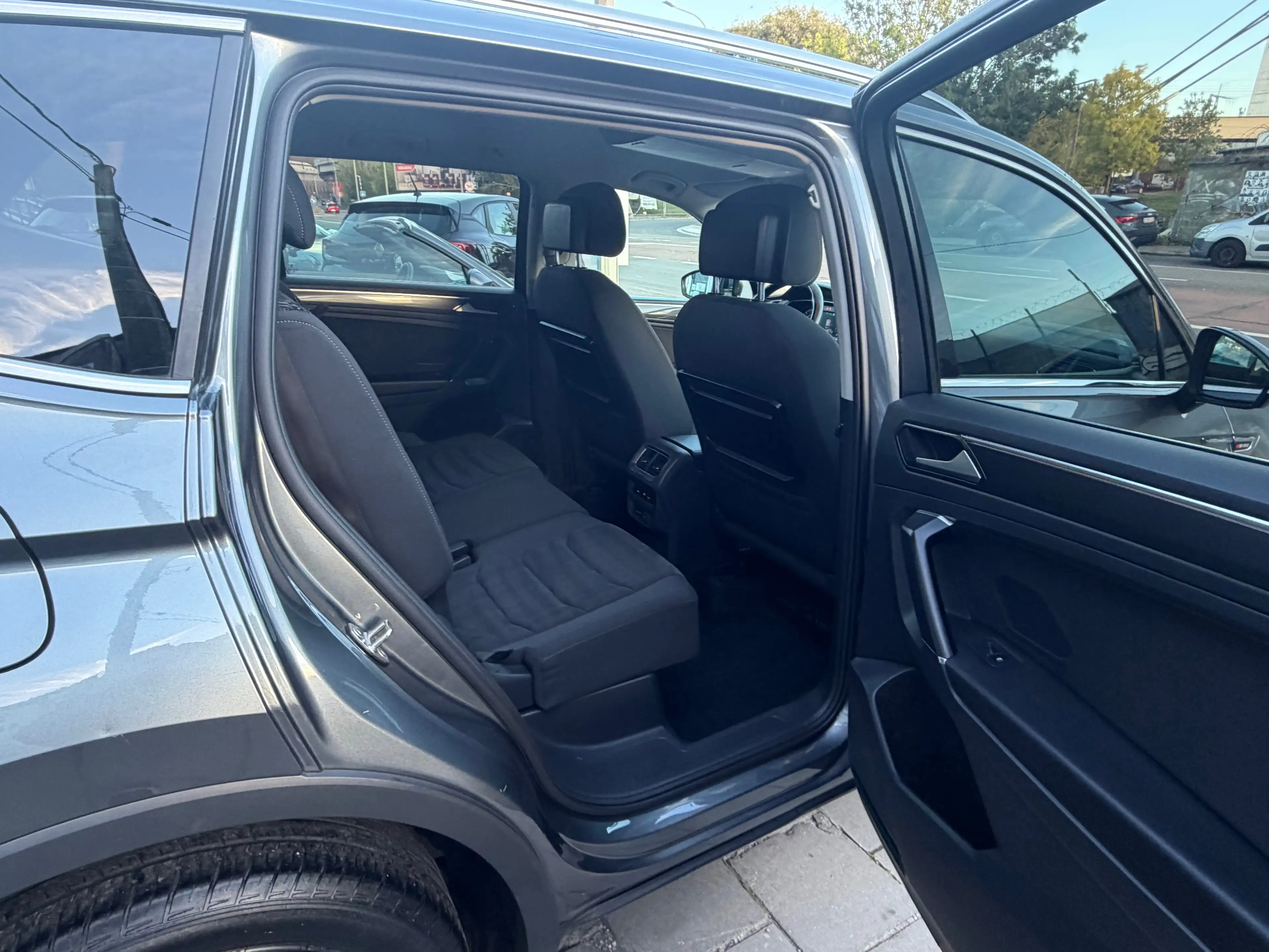 Volkswagen Tiguan Allspace 2.0 TDi SCR 4Motion Highline DSG (EU6.2)/XENON/ALCANTARA/EURO 6b — photo 9