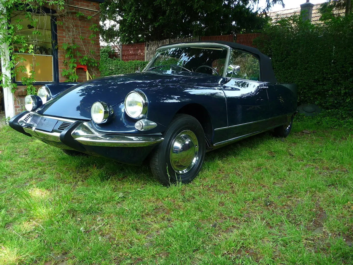 Citroen DS DS19 cabriolet Chapron Usine Mavi - 2