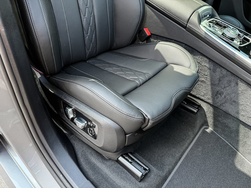 BMW X7 xDrive40i M Sportpaket Pro * 6-Sitzigkeit * Alcant — photo 14