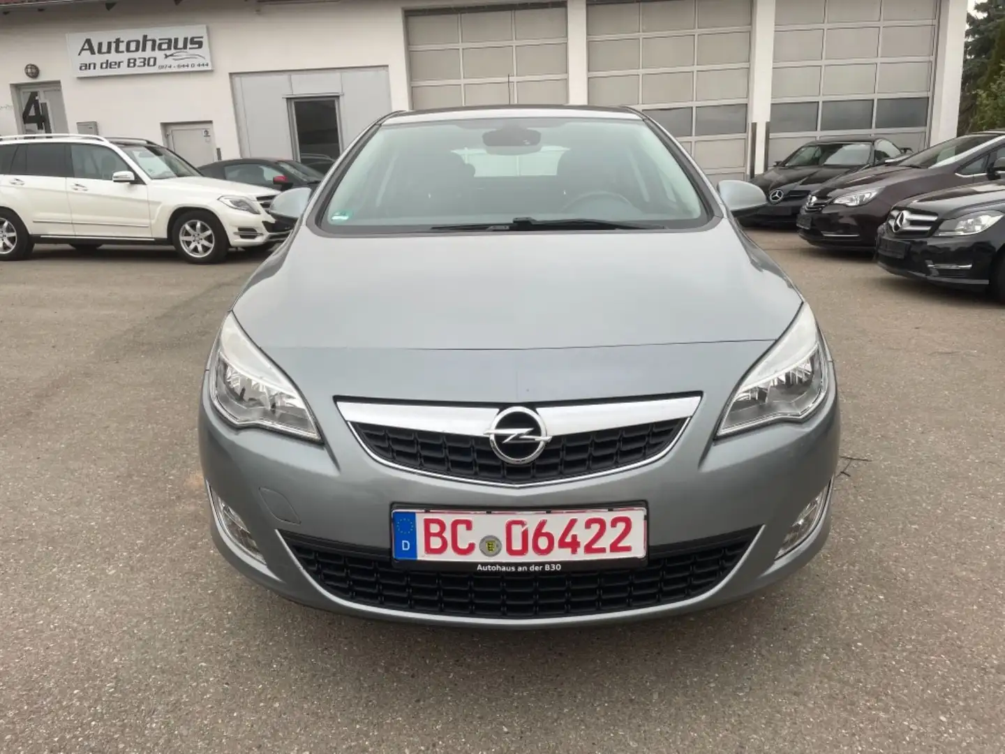 Opel Astra J Lim. 5-trg. Edition Argento - 2
