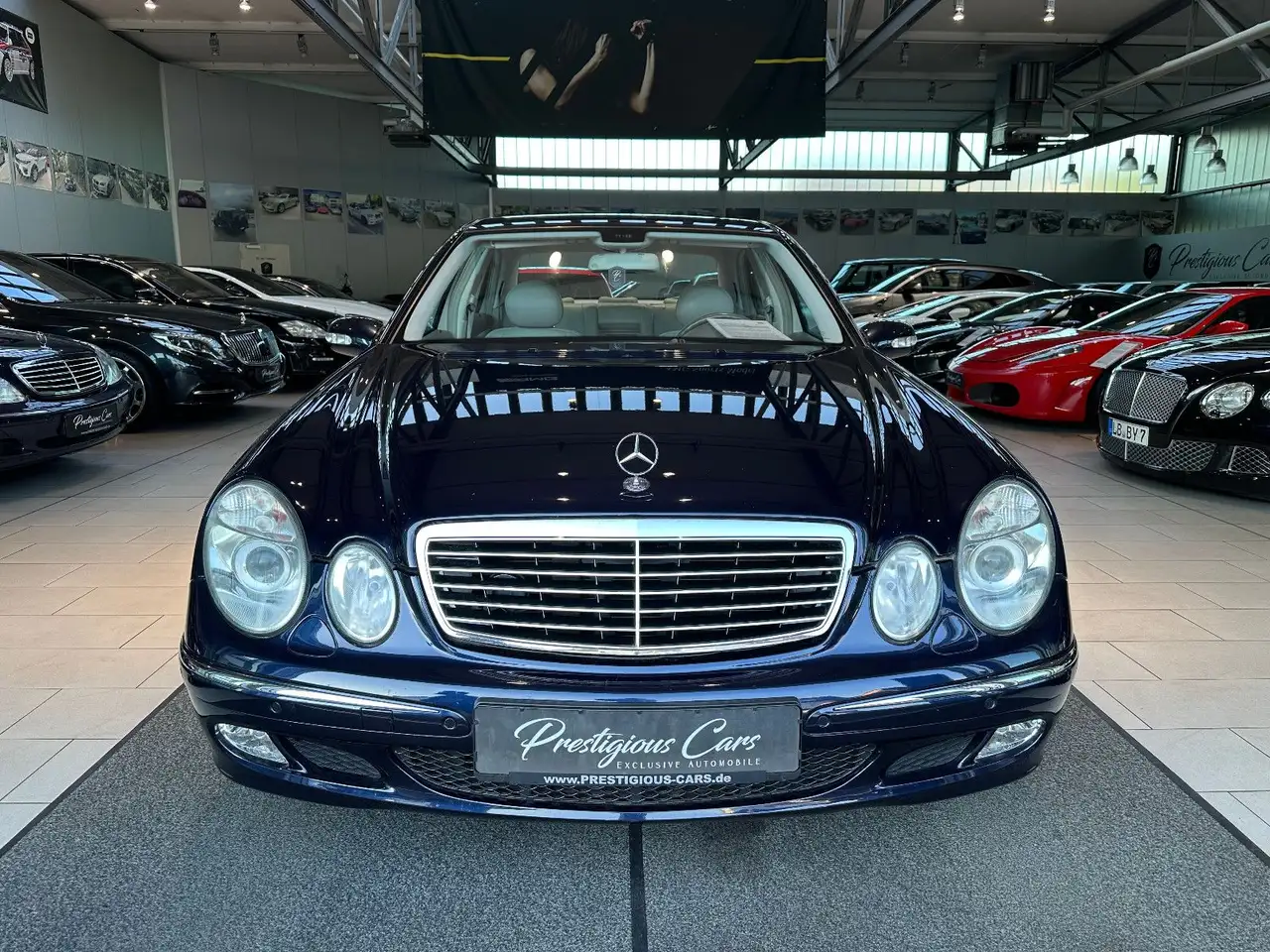 Mercedes-Benz E 320