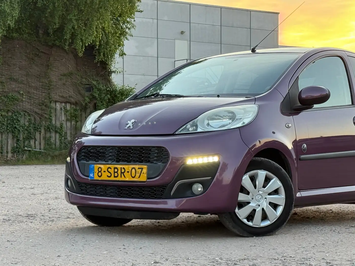 Peugeot 107 1.0 Envy/LED\FACELIFT Burdeos - 2
