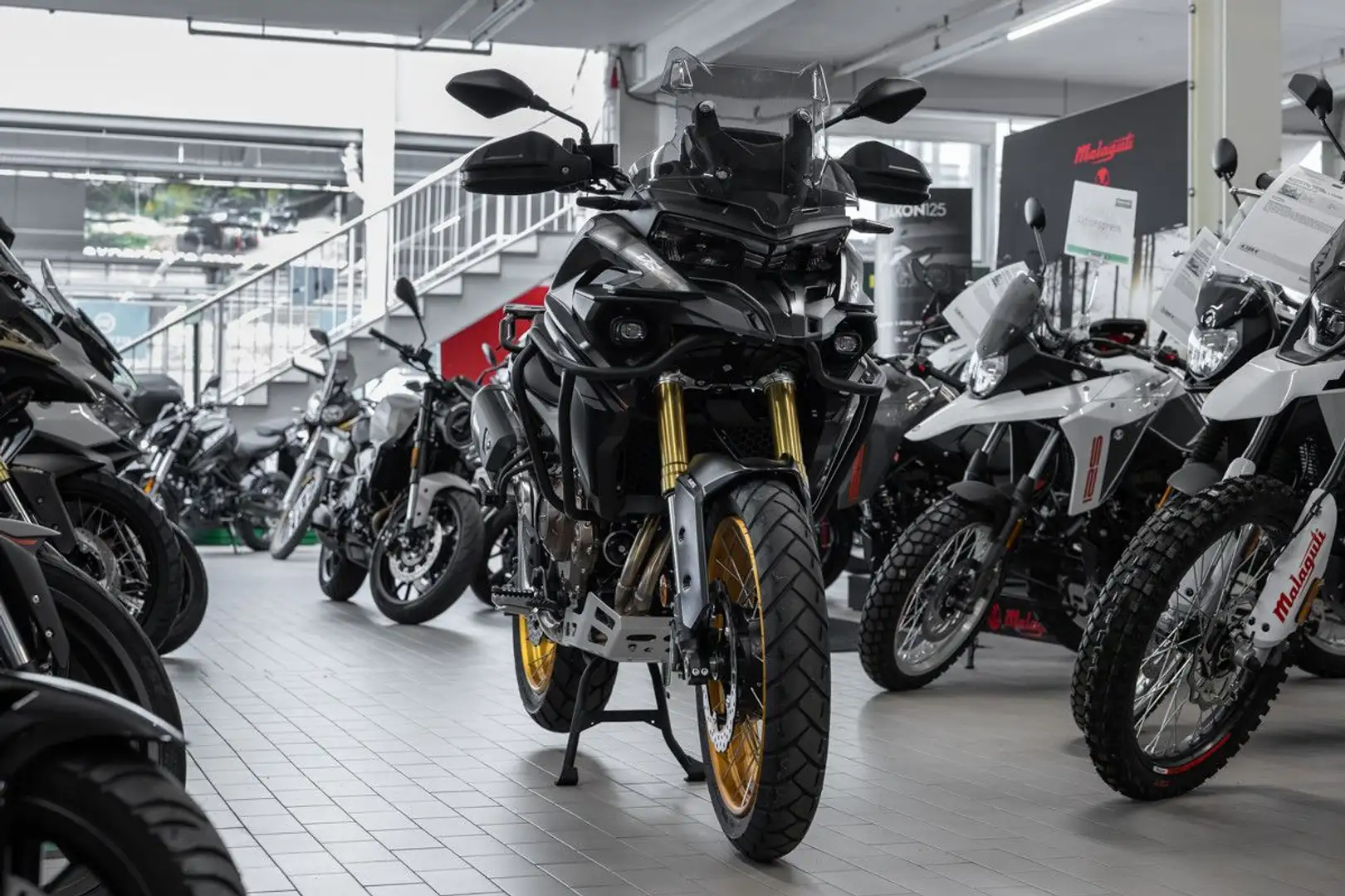 Voge DS 625 X, sofort lieferbar, Lieferservice Schwarz - 2