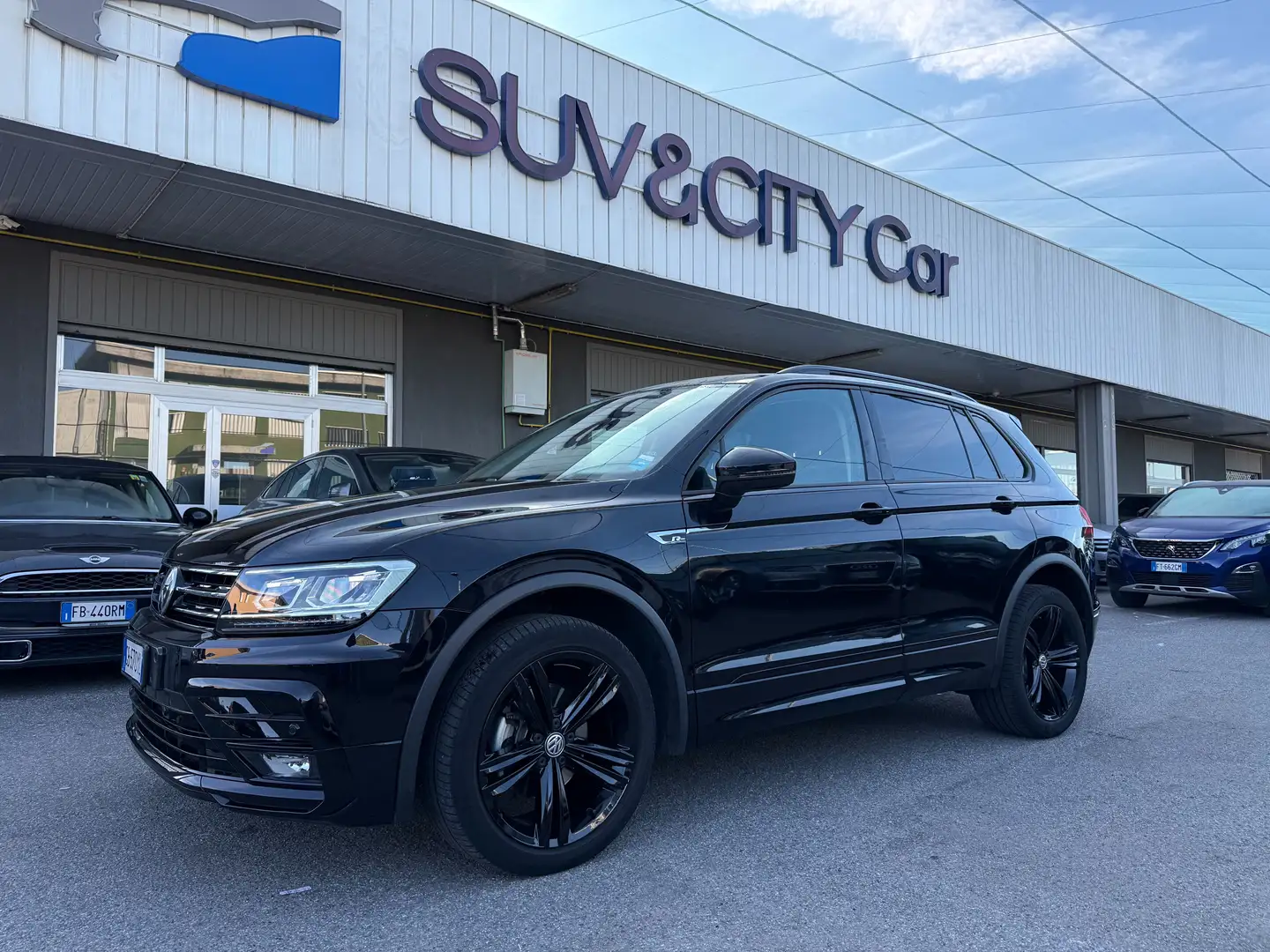 Volkswagen Tiguan Tiguan 2.0 tdi Advanced R-Liner Pack 150cv 4X4 Zwart - 1