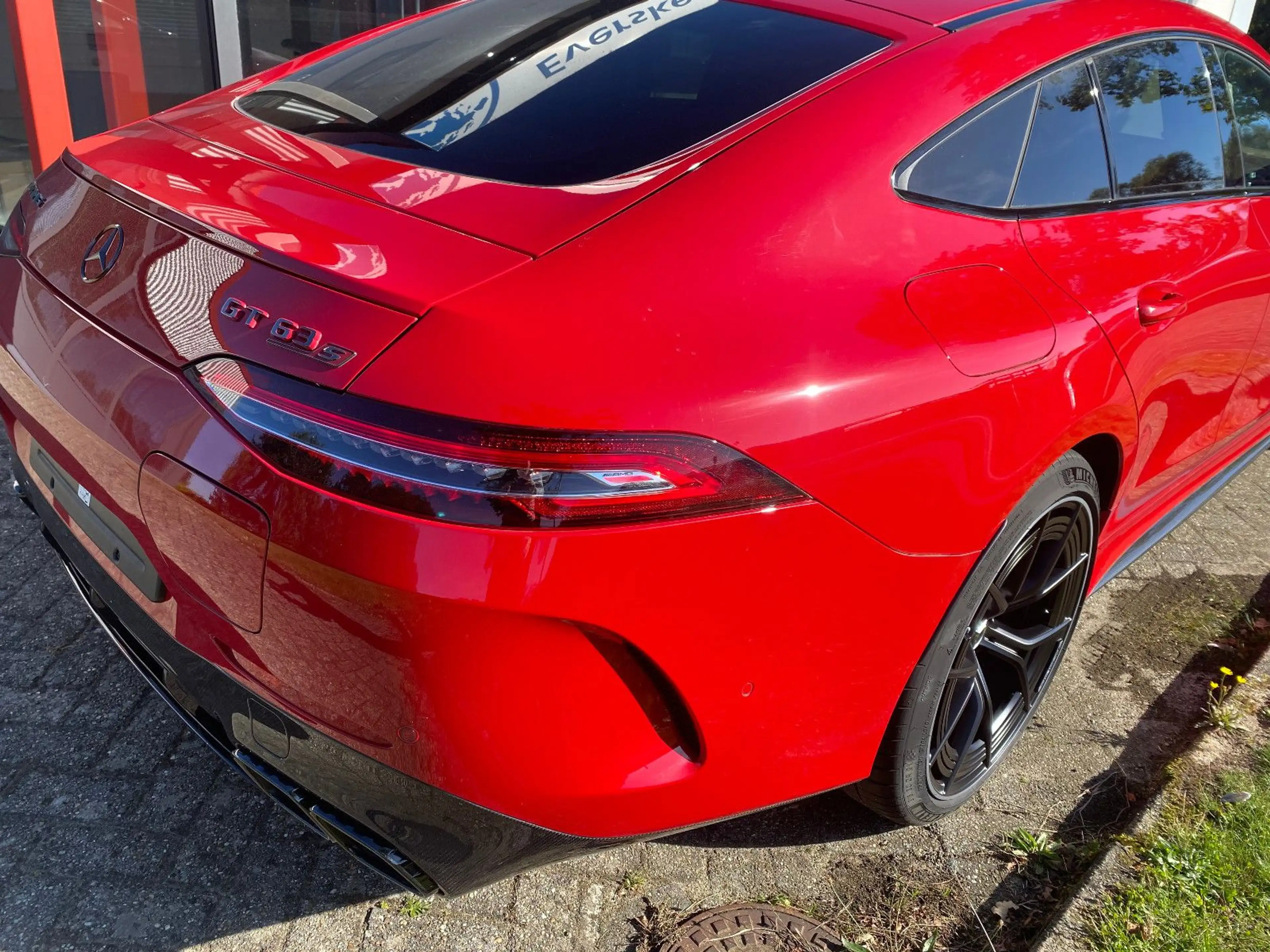 Mercedes-Benz AMG GT 4-trg. 63 S E 4Matic+ Performance Carbon — photo 3