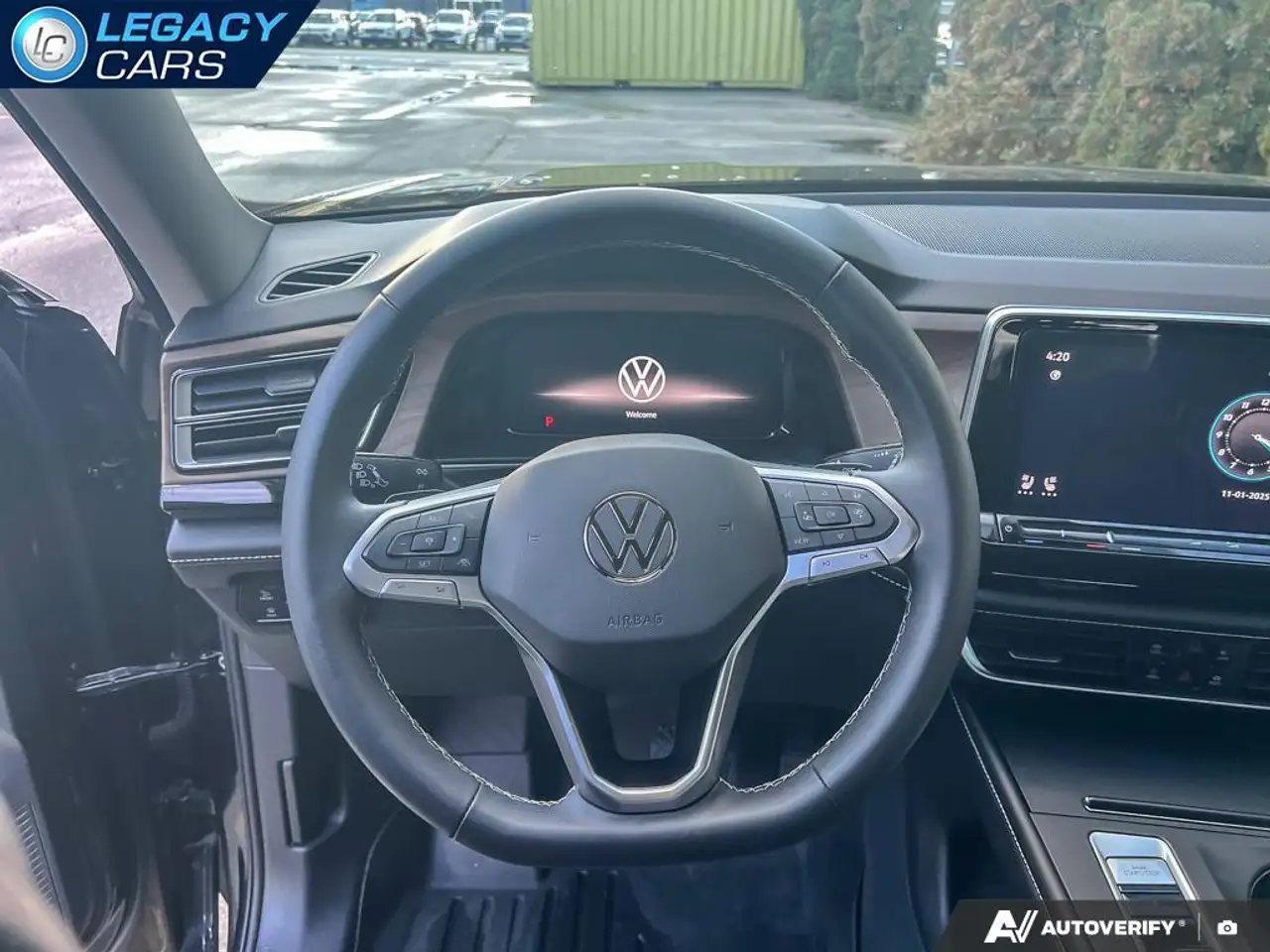 Volkswagen Atlas снимка Volkswagen Atlas