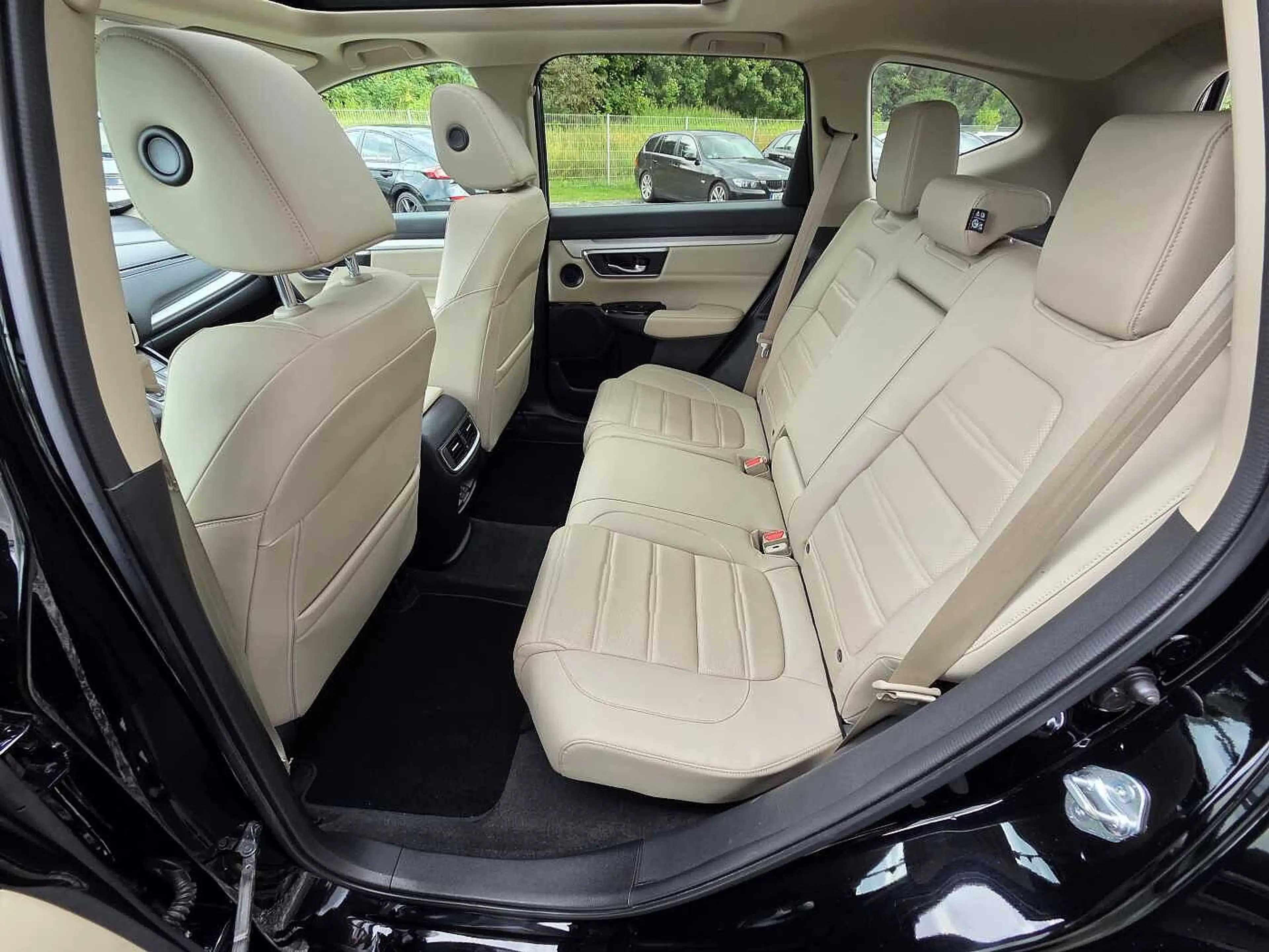 Honda CR-V Hybrid e:HEV 2.0 i-MMD 4WD Executive — photo 13