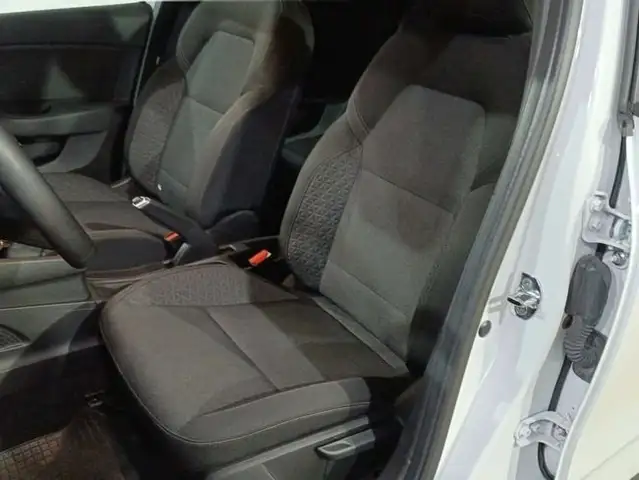 Renault Clio view 14
