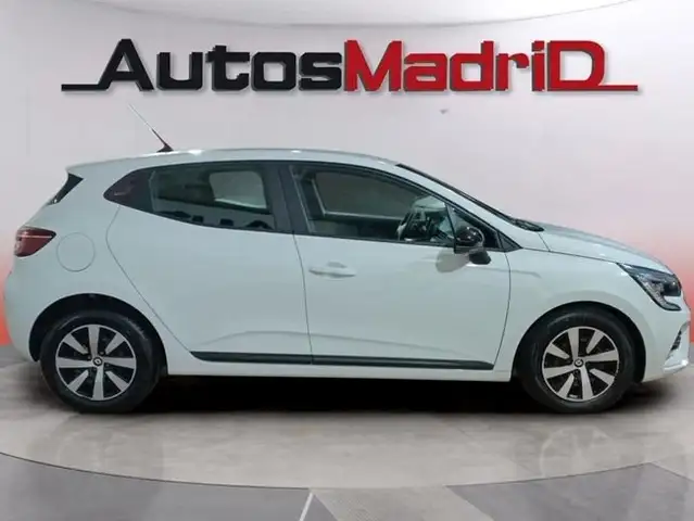 Renault Clio view 9