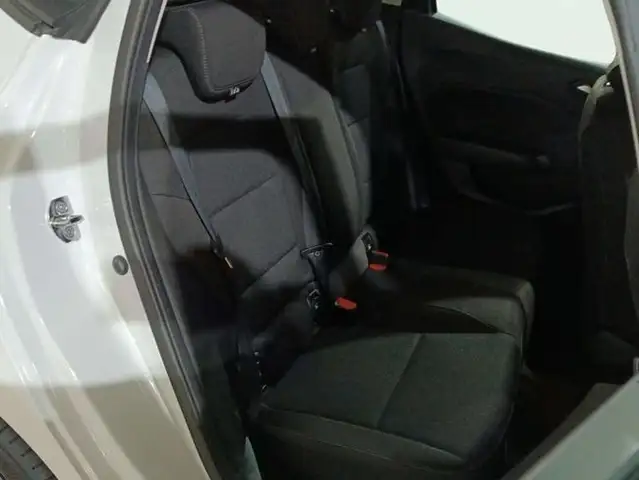 Renault Clio view 15