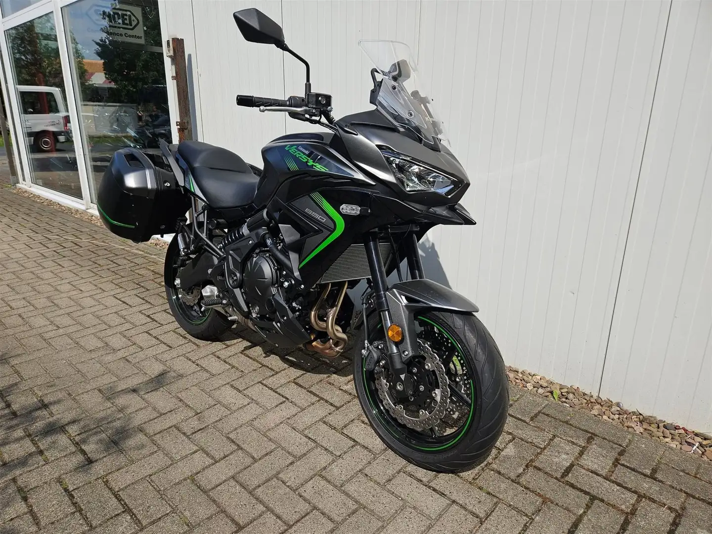 Kawasaki Versys 650 TOPZUSTAND! 4 Jahre Garantie! Чорний - 2