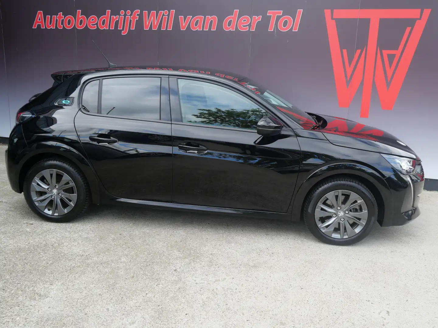 Peugeot e-208 EV ALLURE 50 kWh | LED | HALF-LEER | CRUISE | CARP Noir - 1